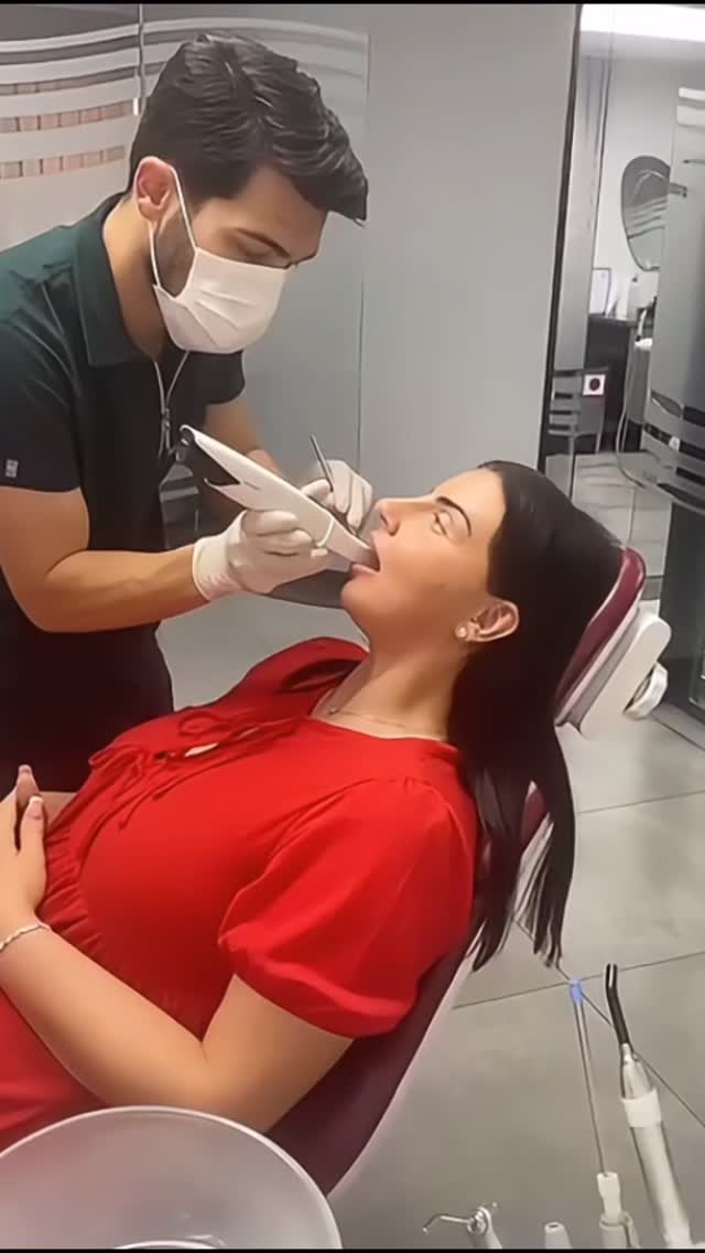 Our lovely patient from the UK is now smiling brighter and healthier than ever! 